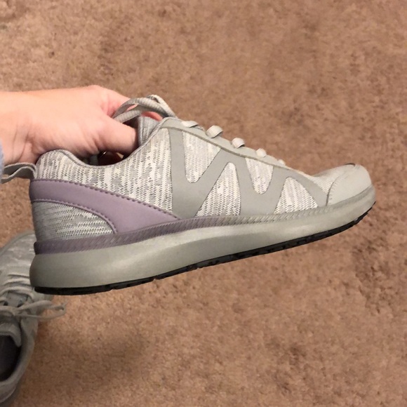 vionic kiara work sneaker